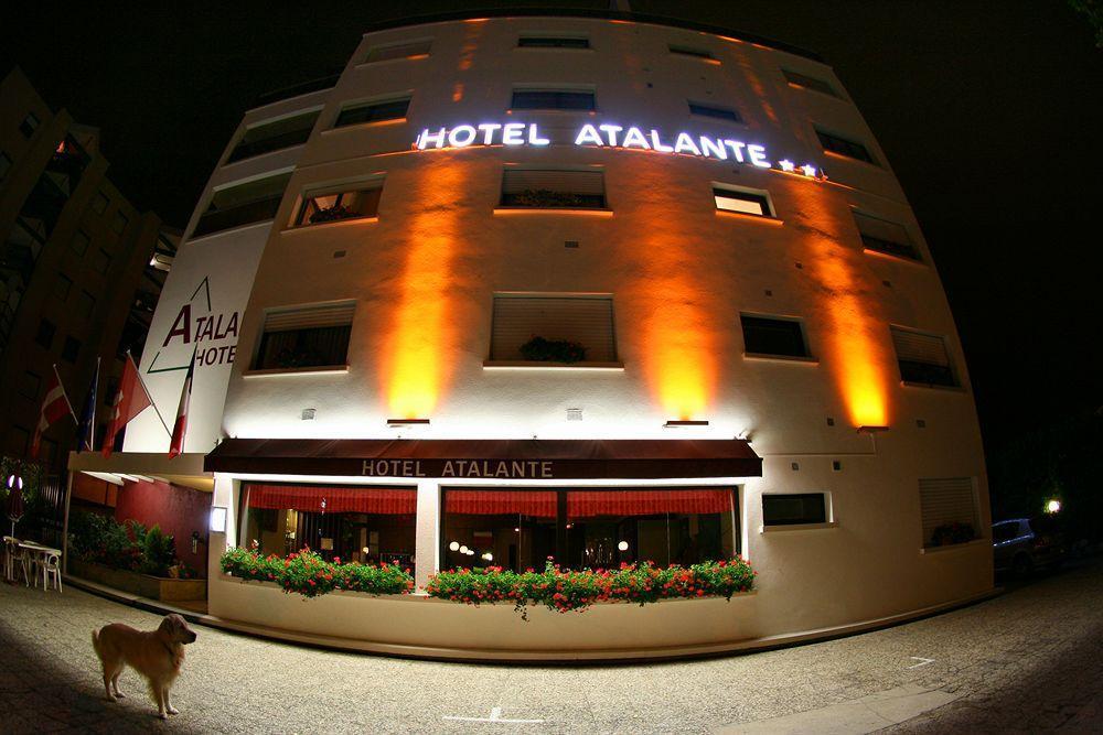 Atalante Hotel Annemasse Exterior photo